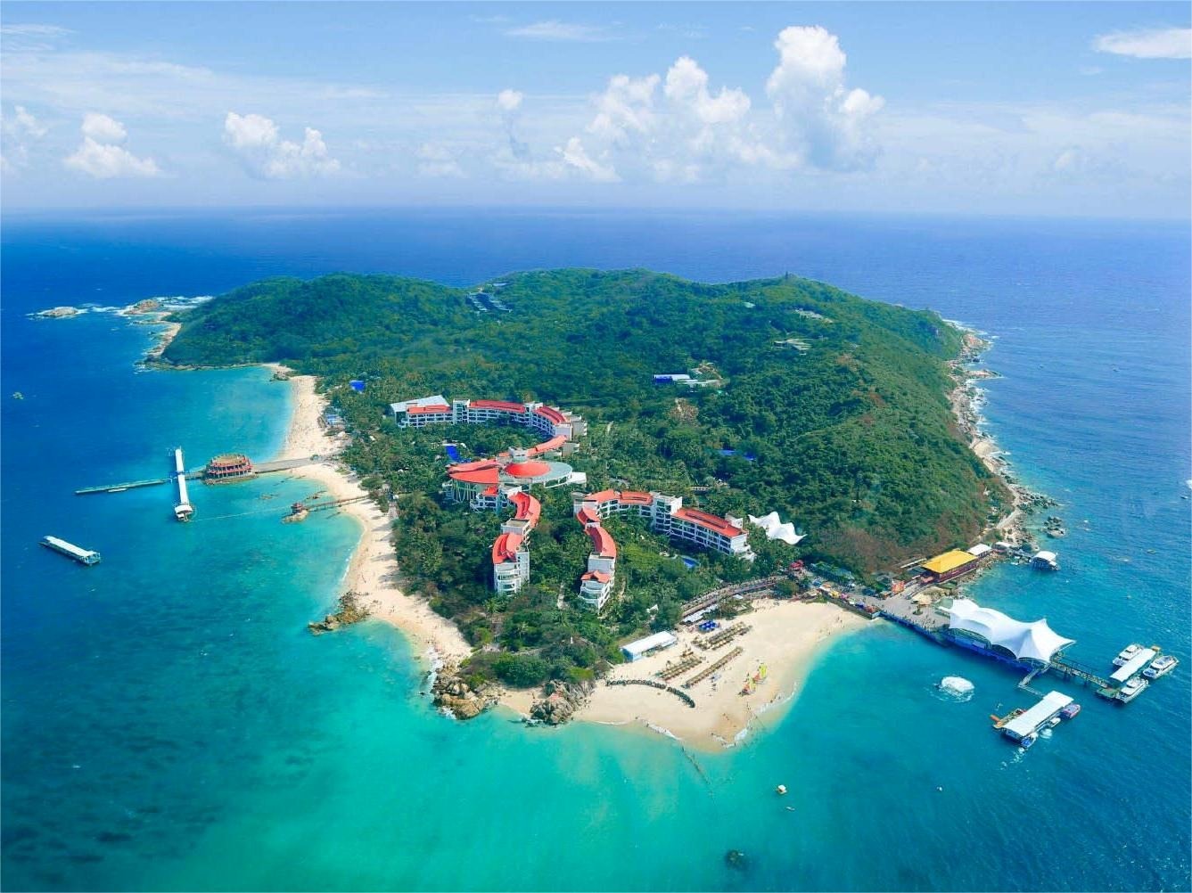 蜈支洲島の全景